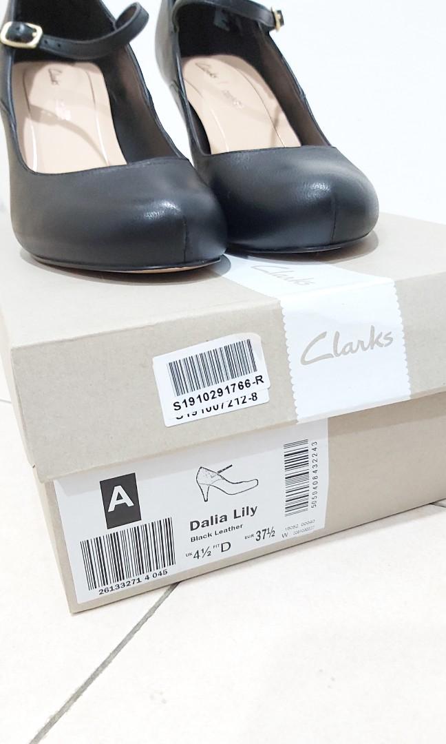 Limpiamente sistema Materialismo Clarks Dalia Lily (Black Leather), Women's Fashion, Footwear, Loafers on  Carousell