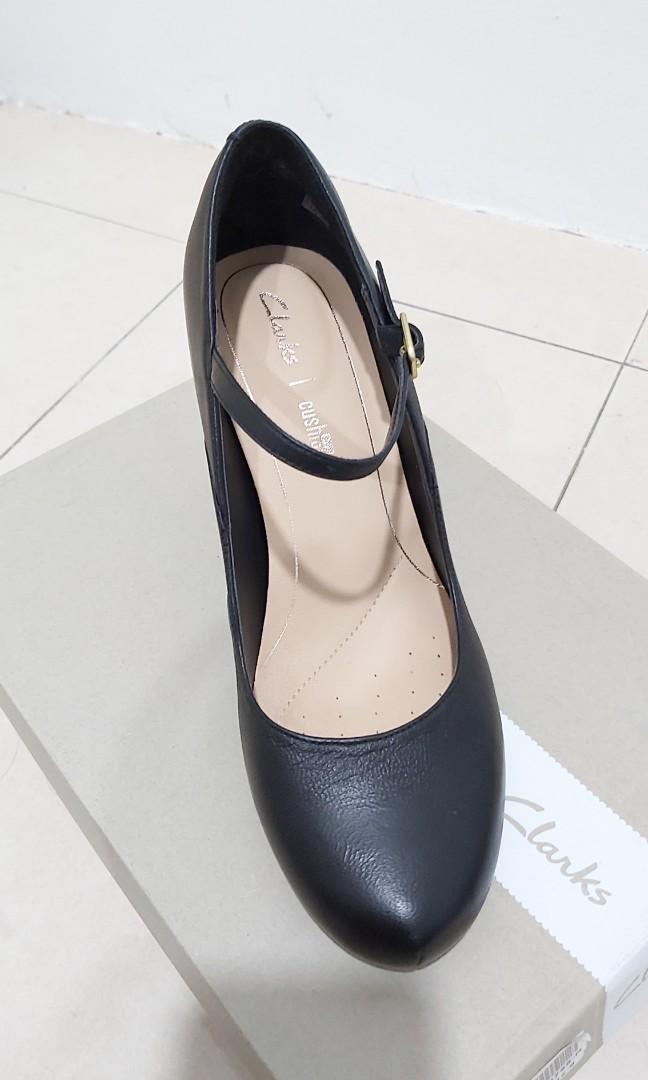 Limpiamente sistema Materialismo Clarks Dalia Lily (Black Leather), Women's Fashion, Footwear, Loafers on  Carousell