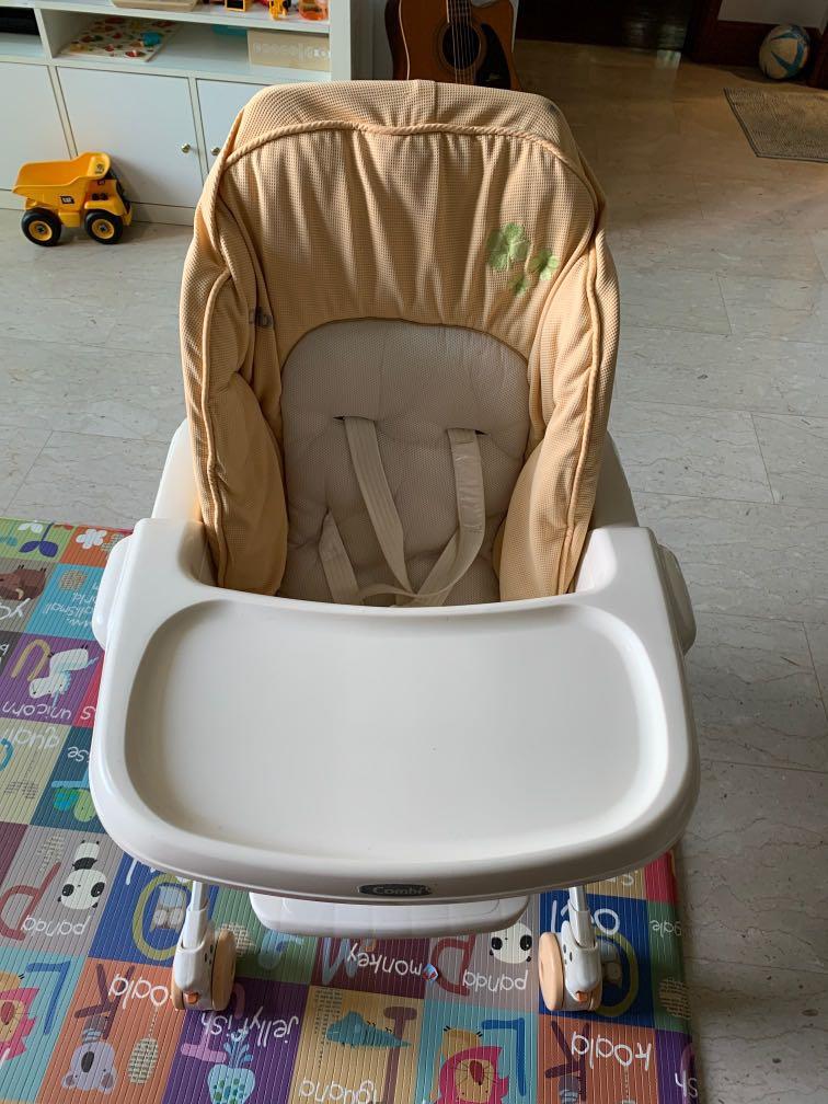 Combi Baby Rocker Combi baby rocking chairs, Babies & Kids, Maternity Care on Carousell