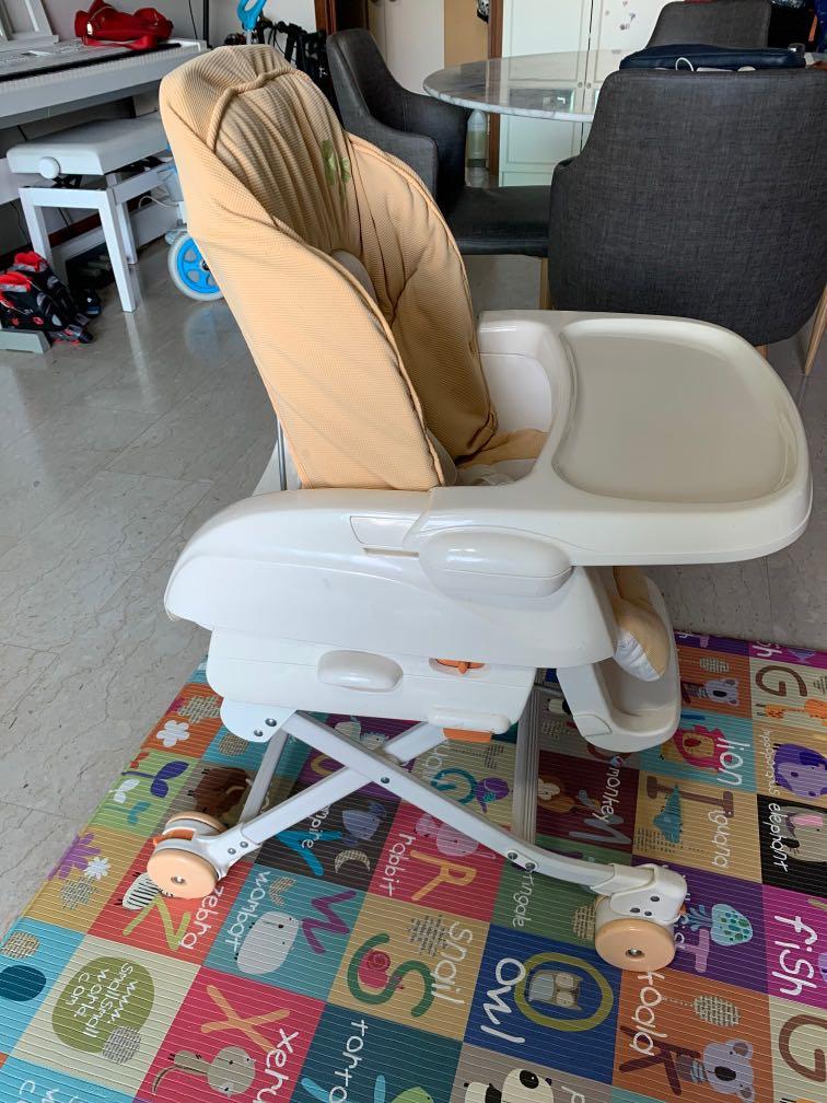 Combi Baby Rocker Combi baby rocking chairs, Babies & Kids, Maternity Care on Carousell