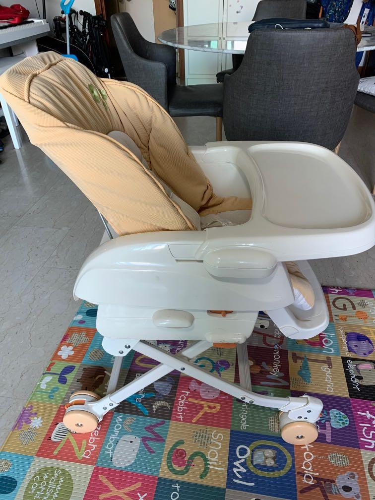 Combi Baby Rocker Combi baby rocking chairs, Babies & Kids, Maternity Care on Carousell