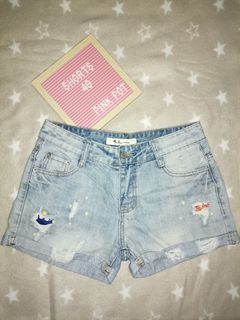 (Category: ) located in . Submitted by pink_pot (Listing ID 1110362725, Image 1). Description: .