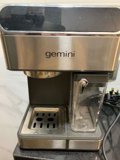 （分類：）位於 。 由 tritii 提交（商品編號 1110385847，圖片 1）。簡介： 。