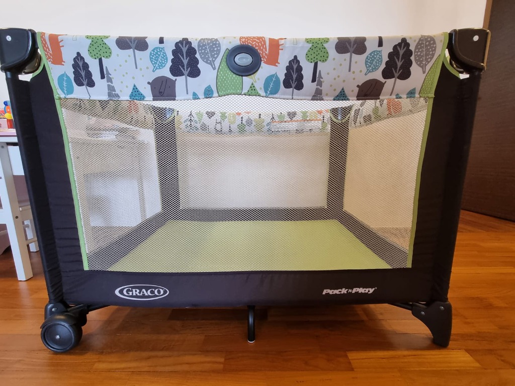 Graco Pack n Play Portable Playard On The Go, Babies & Kids, Baby ...