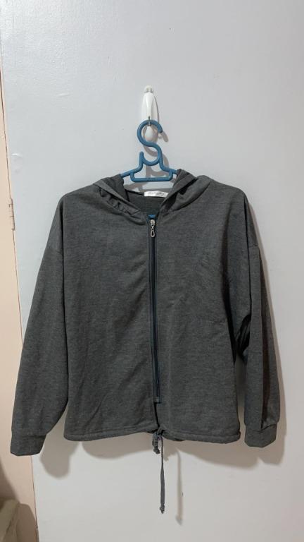 Hoodie and Jogger Pants terno (Category: Sets or Coordinates) located in Tanauan. Submitted by ada_closet (Listing ID 1110319312, Image 2). Description: Hoodie and jogger pants co-ords/terno used once Size S .