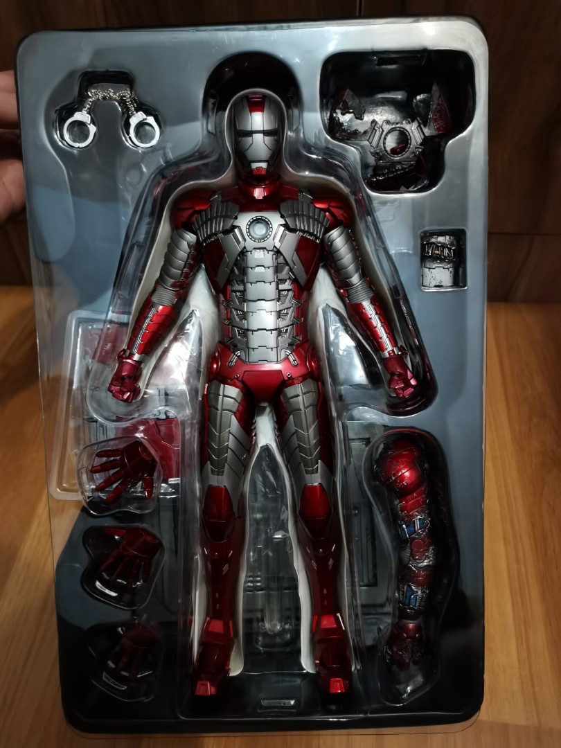 Mark 5 iron man hot toys top