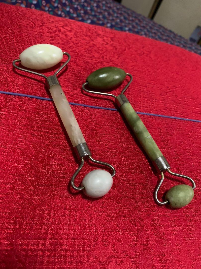 Jade Roller (Category: Face Care) located in Pasig City. Submitted by etcyshop (Listing ID 1110294254, Image 1). Description: Jade Roller from Hongkong Perfect for facial massage to avoid fine lines and wrinkle Light Green: 600 Dark Green: 500 No packaging, comes in white pouch.