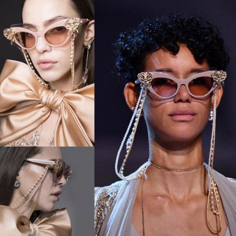 Pearl eyeglass chain top