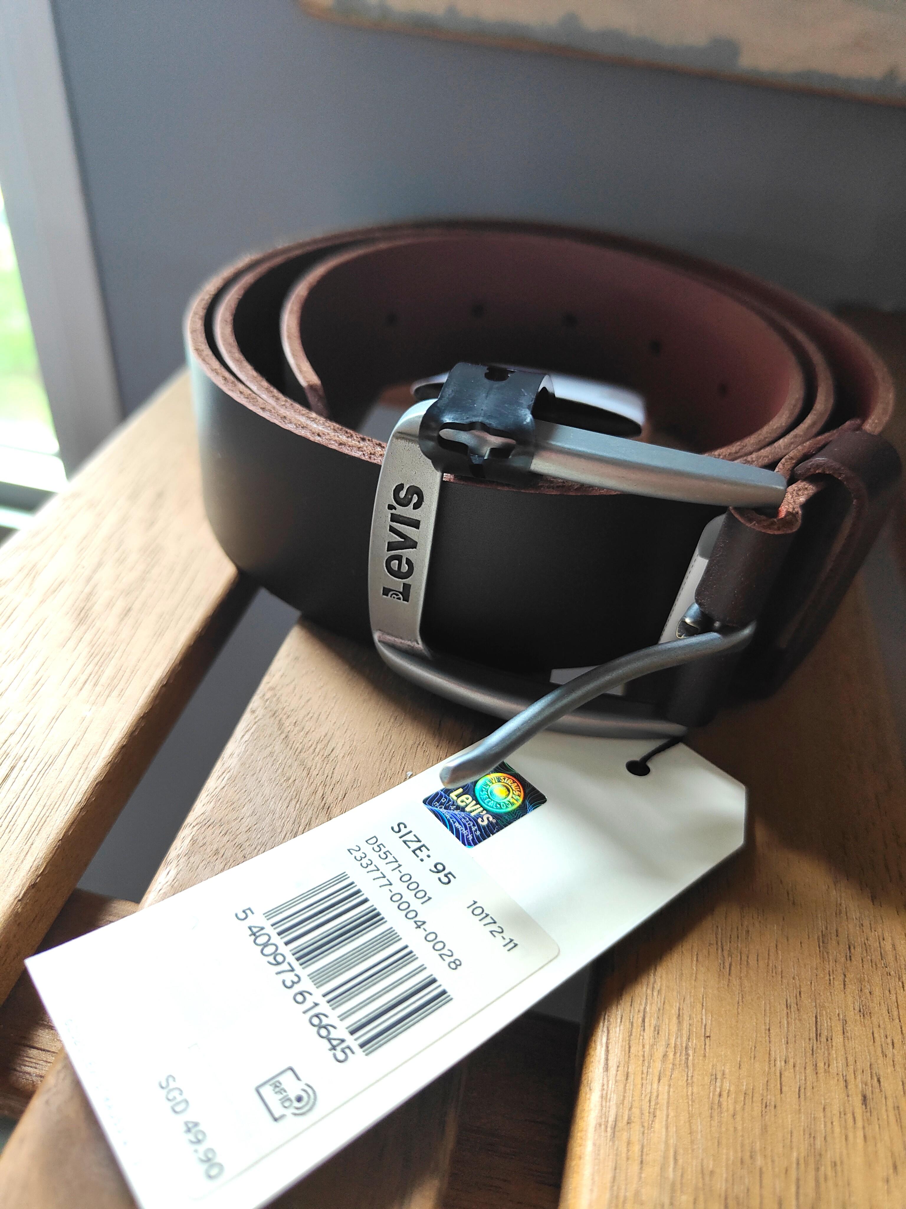 Levi's full grain bovine leather belt, Men's Fashion, Watches &  Accessories, Belts on Carousell