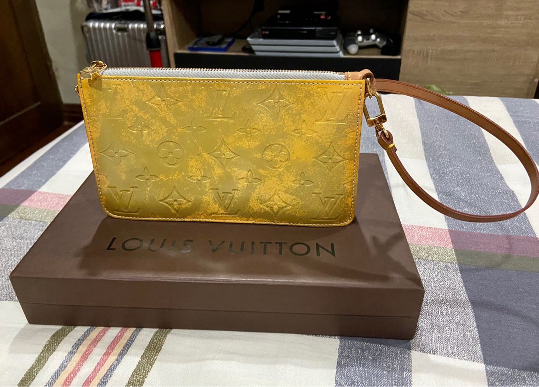 Louis Vuitton Vernis Lexington Pochette, Luxury, Bags & Wallets on Carousell