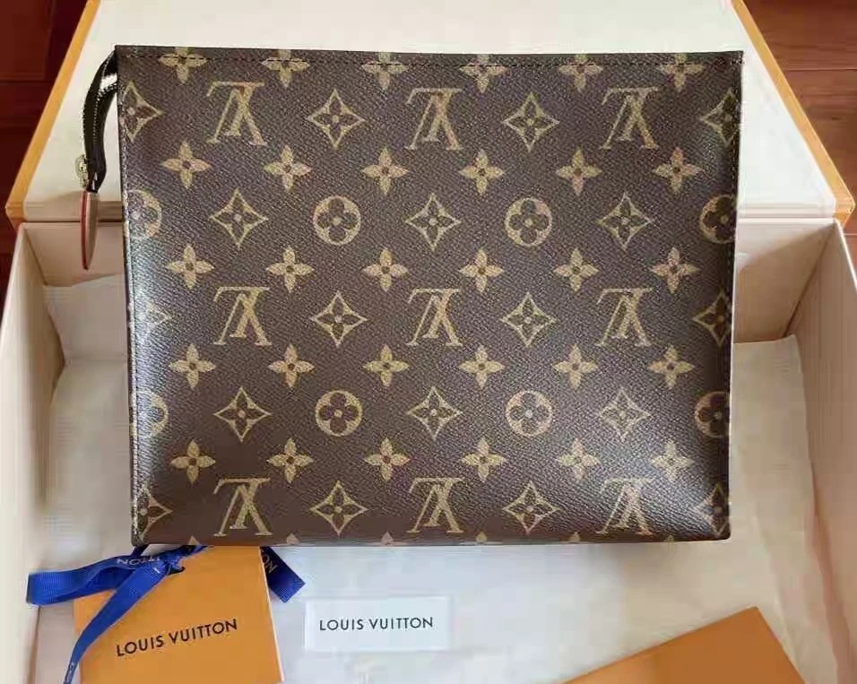 Lv toiletry pouch 26, Luxury, Bags & Wallets on Carousell