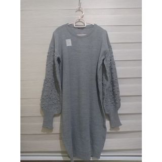 (Category: ) located in . Submitted by uptodatewardrobe_ (Listing ID 1110323045, Image 1). Description: .