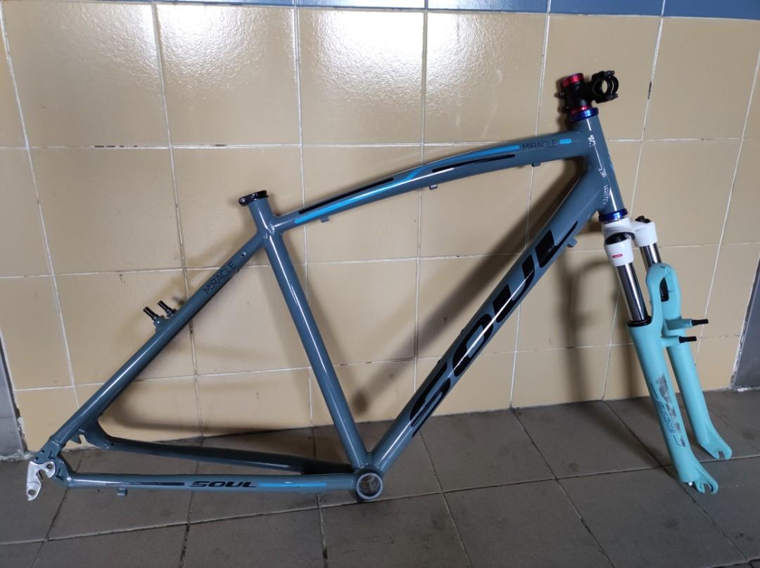 MTB frame for 26 inch wheel v brakes
