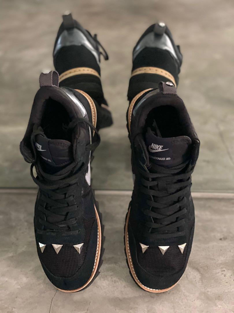 nike international mid