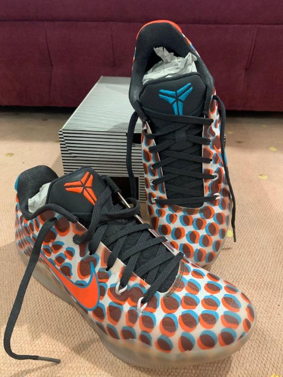 Kobe 11 em low 3d top