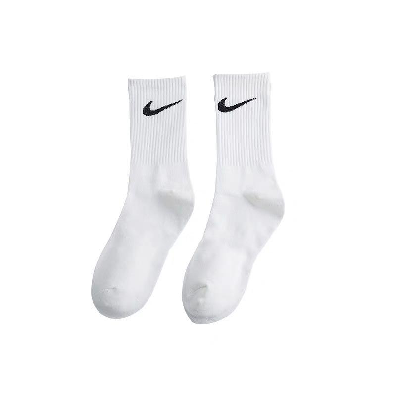 White nike socks hotsell with black swoosh