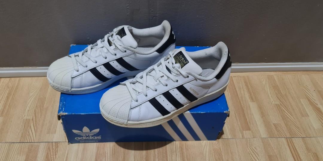 Superstar without gold tongue top