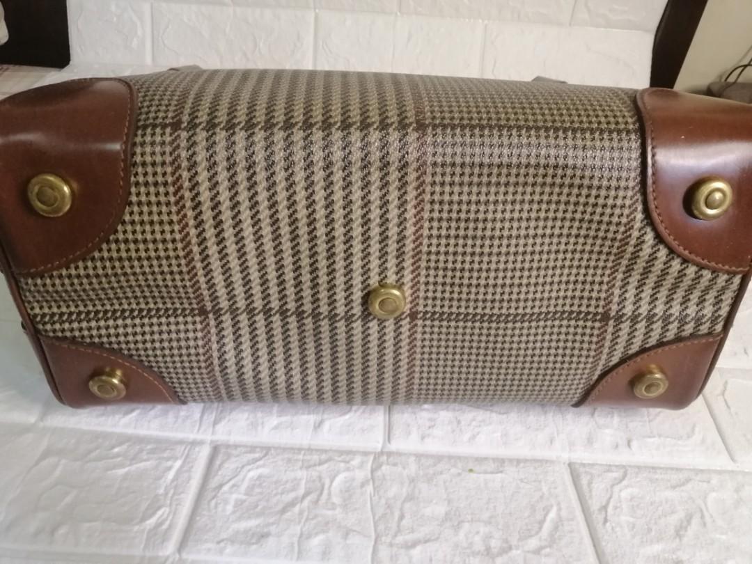 Polo Ralph Lauren RL Handbag (Category: Luxury Bags & Wallets) located in Las Pinas. Submitted by etoksi1234 (Listing ID 1110183852, Image 3). Description: Pre-loved Polo Ralph Lauren RL Handbag... Looks new... Brass hardware... Last pic for reference only... Size: L-13.5" x H-12" x D-6.5" Please manage your expectations. All sales are final. Kindly examine pictures carefully when buying online. No return, exchange policy....