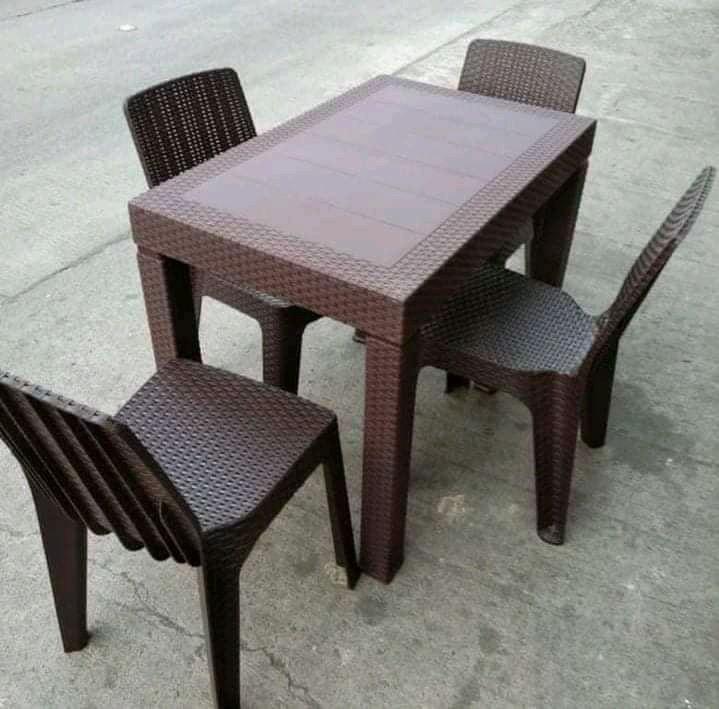 Rattan plastic store table