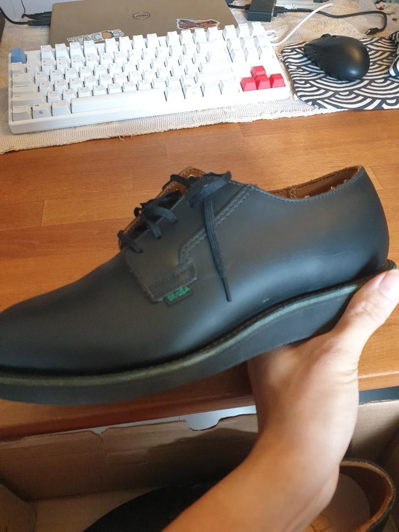 Red wing clearance postman black