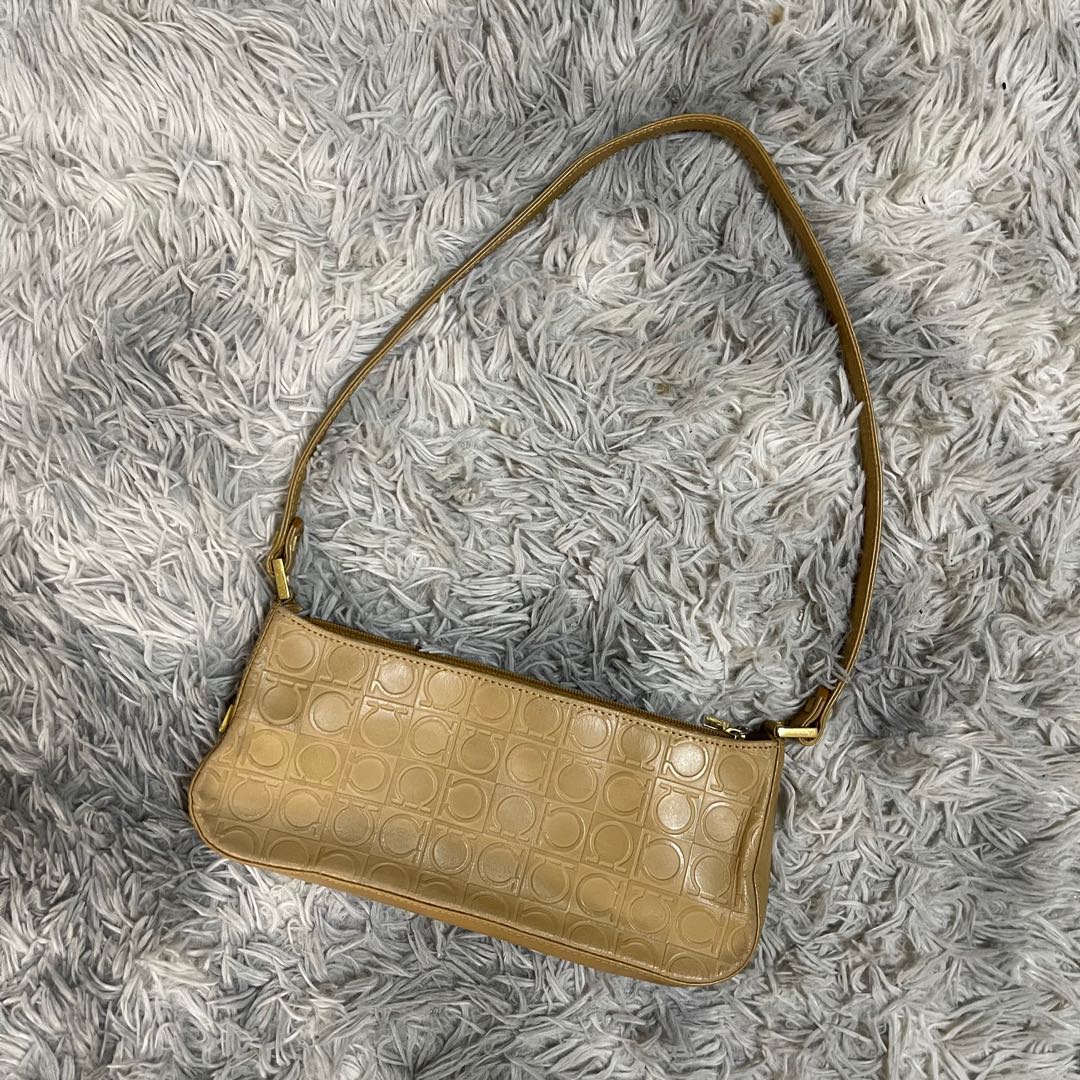 Salvatore Ferragamo nude baguette bag Women s Fashion Bags