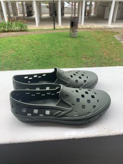 (Category: ) located in . Submitted by Rayyan (Listing ID 1110262595, Image 1). Description: .