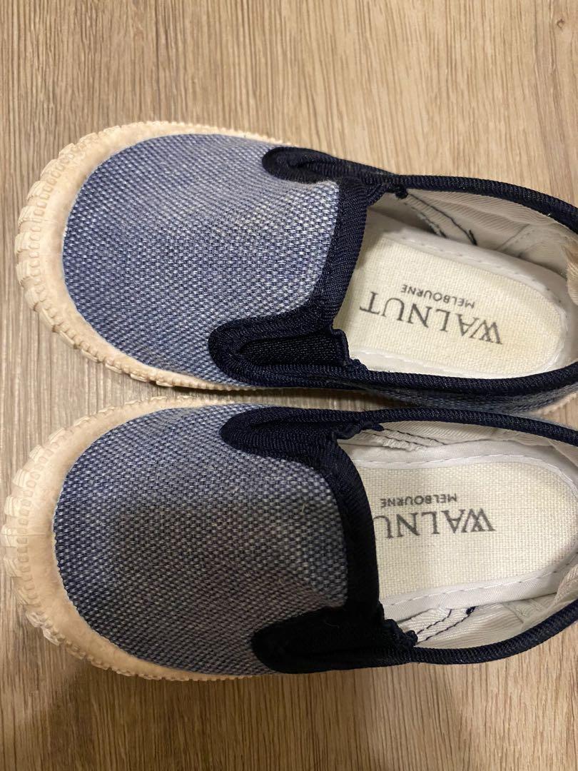 Walnut deals baby shoes