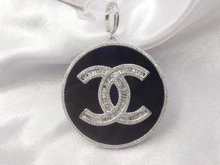 14k Chanel Onyx carat diamond pendant