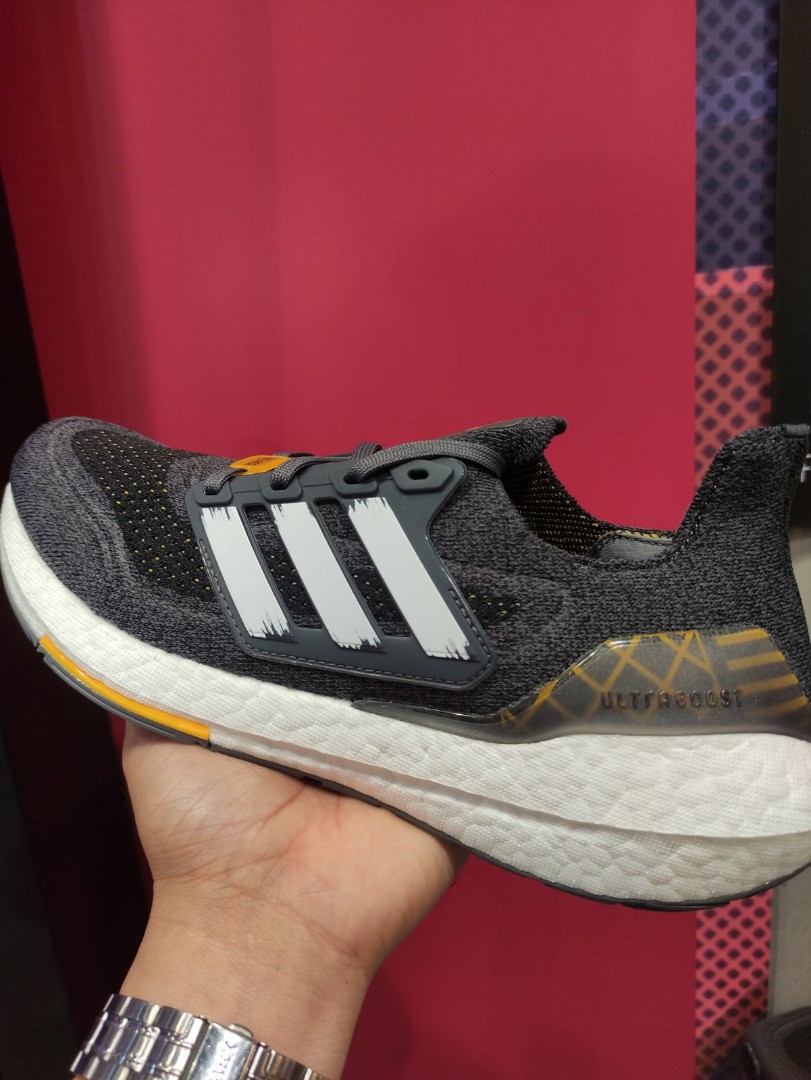 adidas boost hk