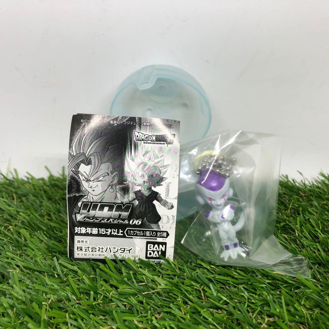 Bandai Dragon Ball Z UDM Frieza Gashapon Figure Keychain (Category: Figurines & Statues) located in Las Pinas. Submitted by trinz_ (Listing ID 1104799376, Image 3). Description: Bandai Dragon Ball Z UDM Frieza Gashapon Figure Keychain Gachapon Capsule WYSIWYG.
