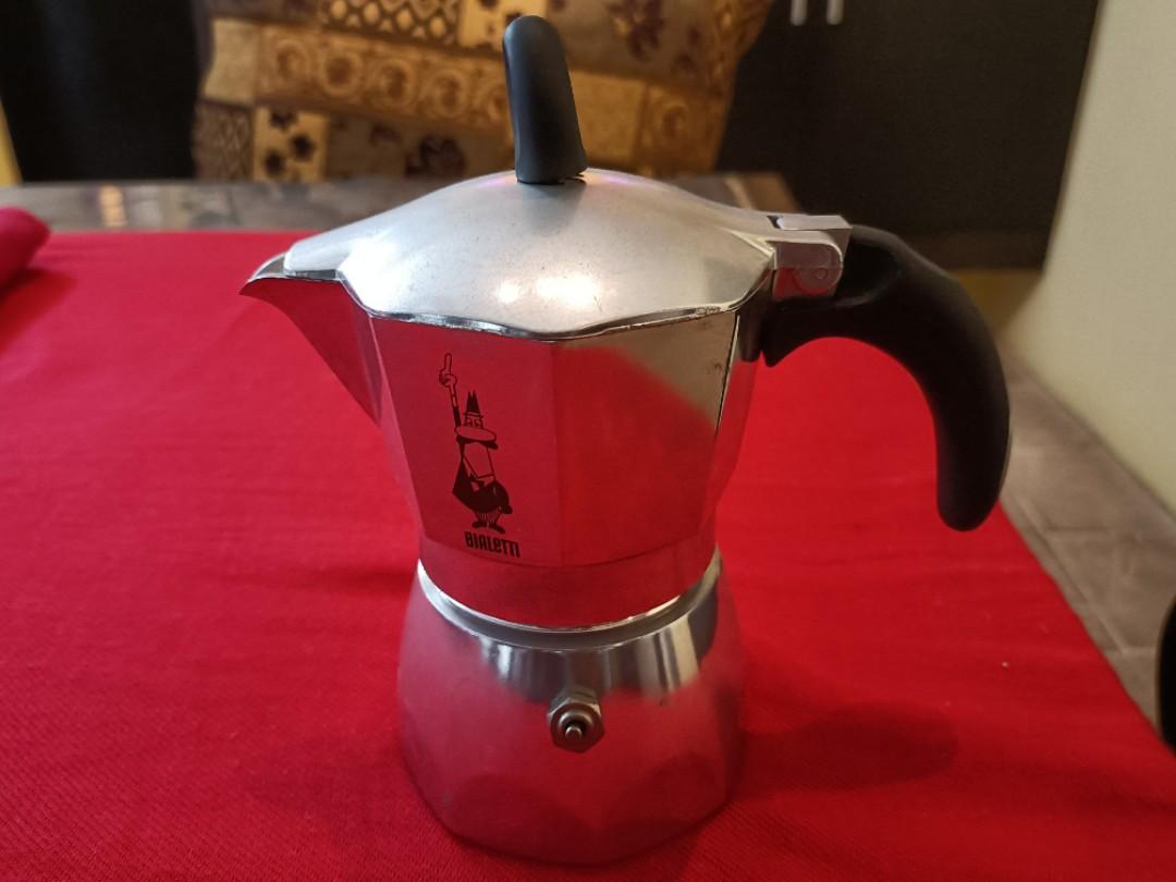 BIALETTI coffee maker, TV & Home Appliances, Kitchen Appliances, Coffee