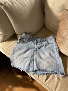 (Category: ) located in . Submitted by helpmedeclutterplsty (Listing ID 1104806326, Image 1). Description: .