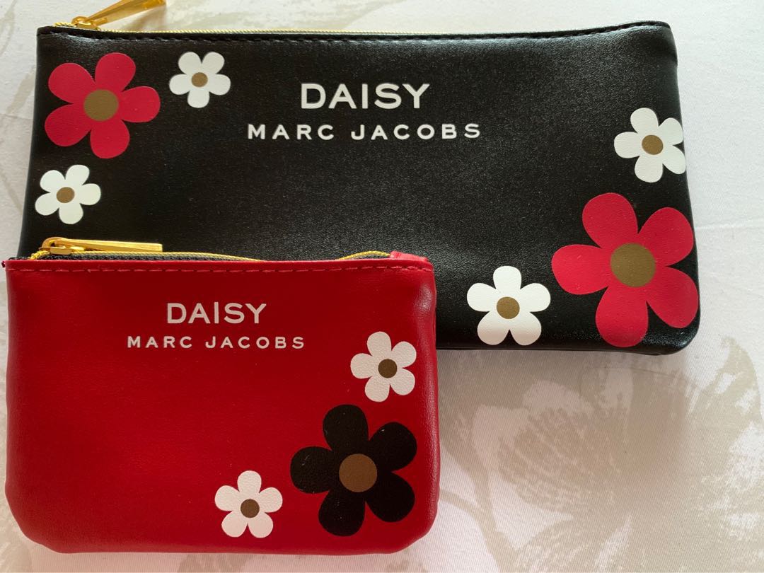 Marc jacobs daisy best sale pouch