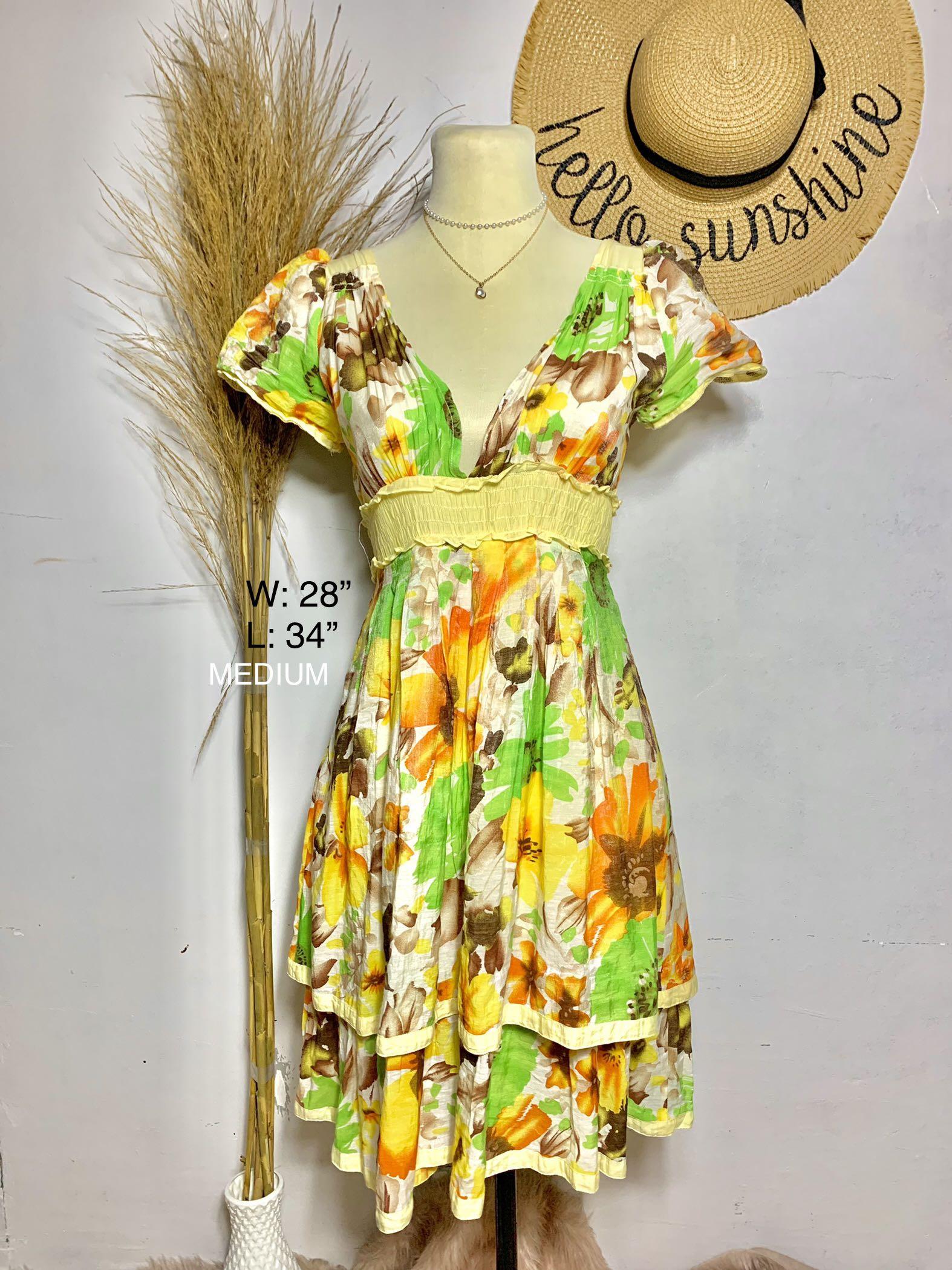 Deep Vneck Summer Floral Dress (Category: Dresses) located in Quezon City. Submitted by a.celistine (Listing ID 1104759761, Image 1). Description: .