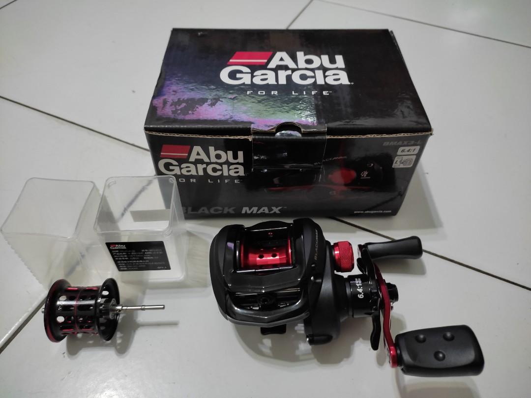 Fishing Reel - Abu Garcia Black max 3-L Baitcaster (Left) with additional  new BFS spool, Sports Equipment, Sports & Games, Water Sports on Carousell