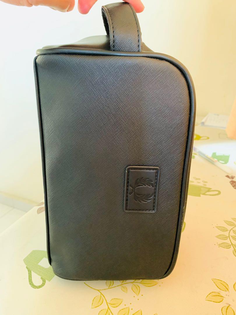 Fred perry toiletry best sale bag