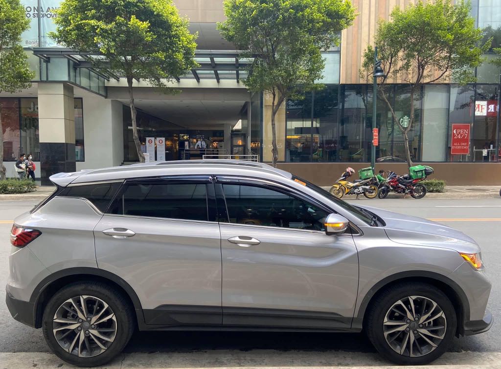 Geely coolray grey