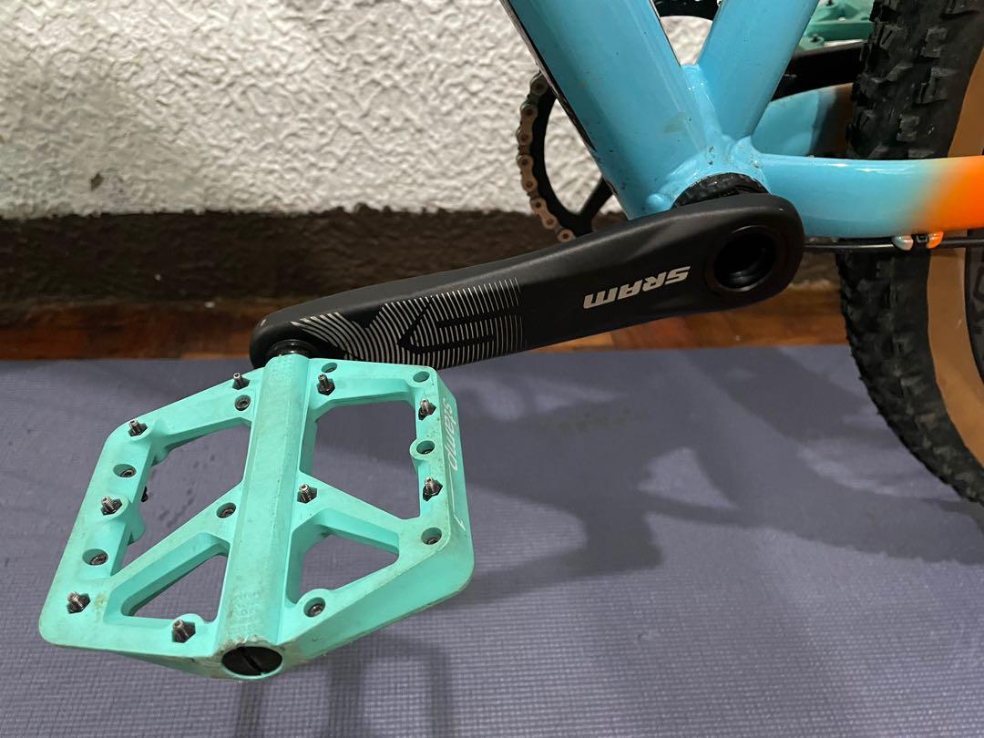 GT Avalanche Aqua Blue 29er Small Sports Equipment Bicycles