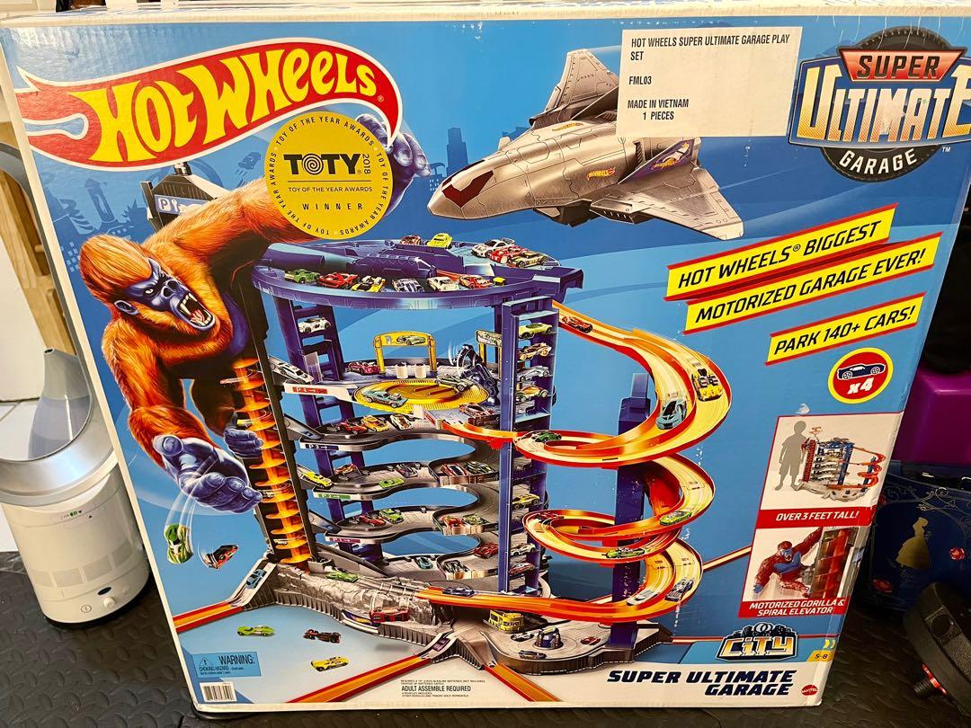 HOTWHEELS ( SUPER ULTIMATE GARAGE ) (Category: Vehicle & Diecast Models) located in Quezon City. Submitted by brandedpoint (Listing ID 1104909641, Image 2). Description: HOTWHEELS SUPER ULTIMATE GARAGE SET BRAND NEW SEALED WALMART U.S.A ORIGINAL PRICE 19,995php SALE PRICE 15,995 php FREE DELIVERY METRO MANILA AREA ONLY .