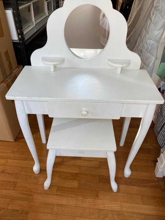 KIDKRAFT White Wood Vanity / Dressing Table & Stool, Babies & Kids