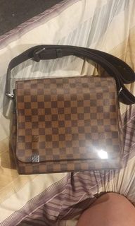(Category: ) located in . Submitted by weng2727 (Listing ID 1104890324, Image 1). Description: .