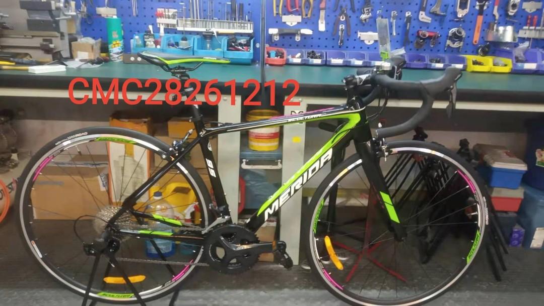 Merida and Giant 'Advanced Composite' Carbon Bikes, Sports Equipment