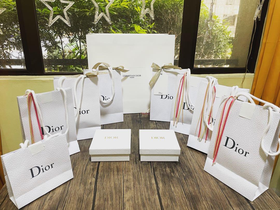 Miss Dior Rose N Roses 30mL (Category: Fragrance & Deodorants) located in Valenzuela. Submitted by naryjanohan (Listing ID 1104848722, Image 3). Description: Miss Dior Rose N Roses 30mL Spray Complete with Paperbag.