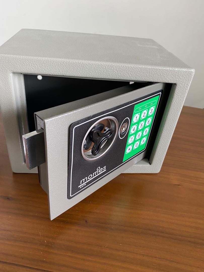 Storage safe. Morries 4kg size. MS23DW. Used. No spare keys but functional with keypad