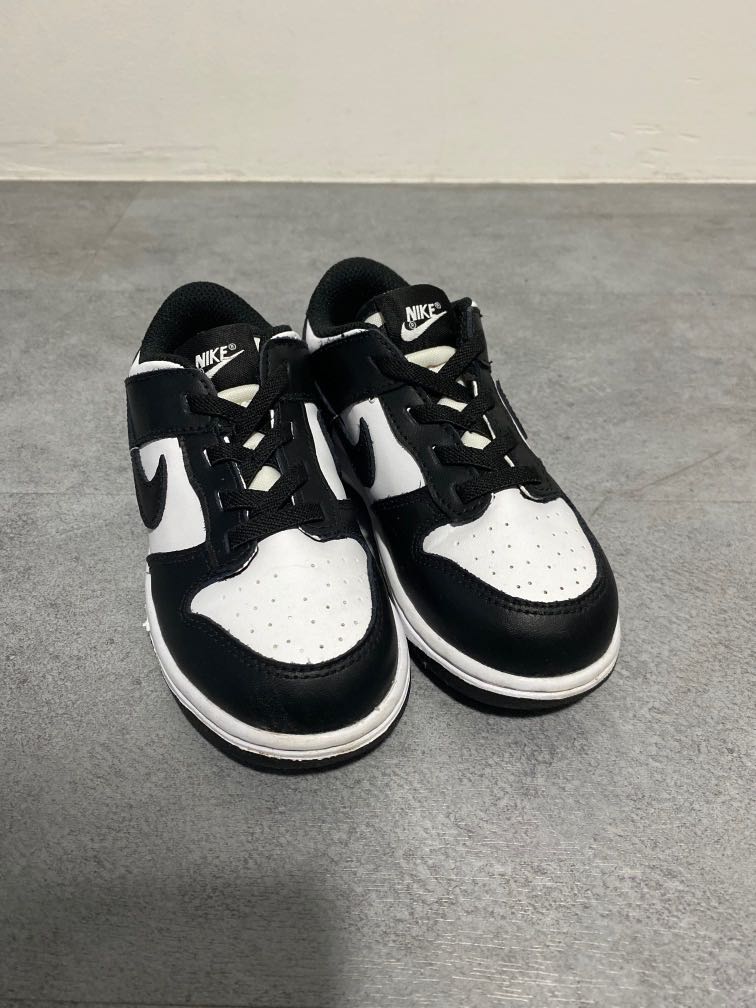 infant nike dunks black and white
