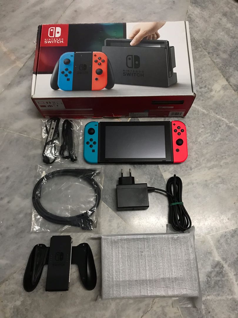 Nintendo Switch V1 Full Set, Video Gaming, Video Game Consoles 