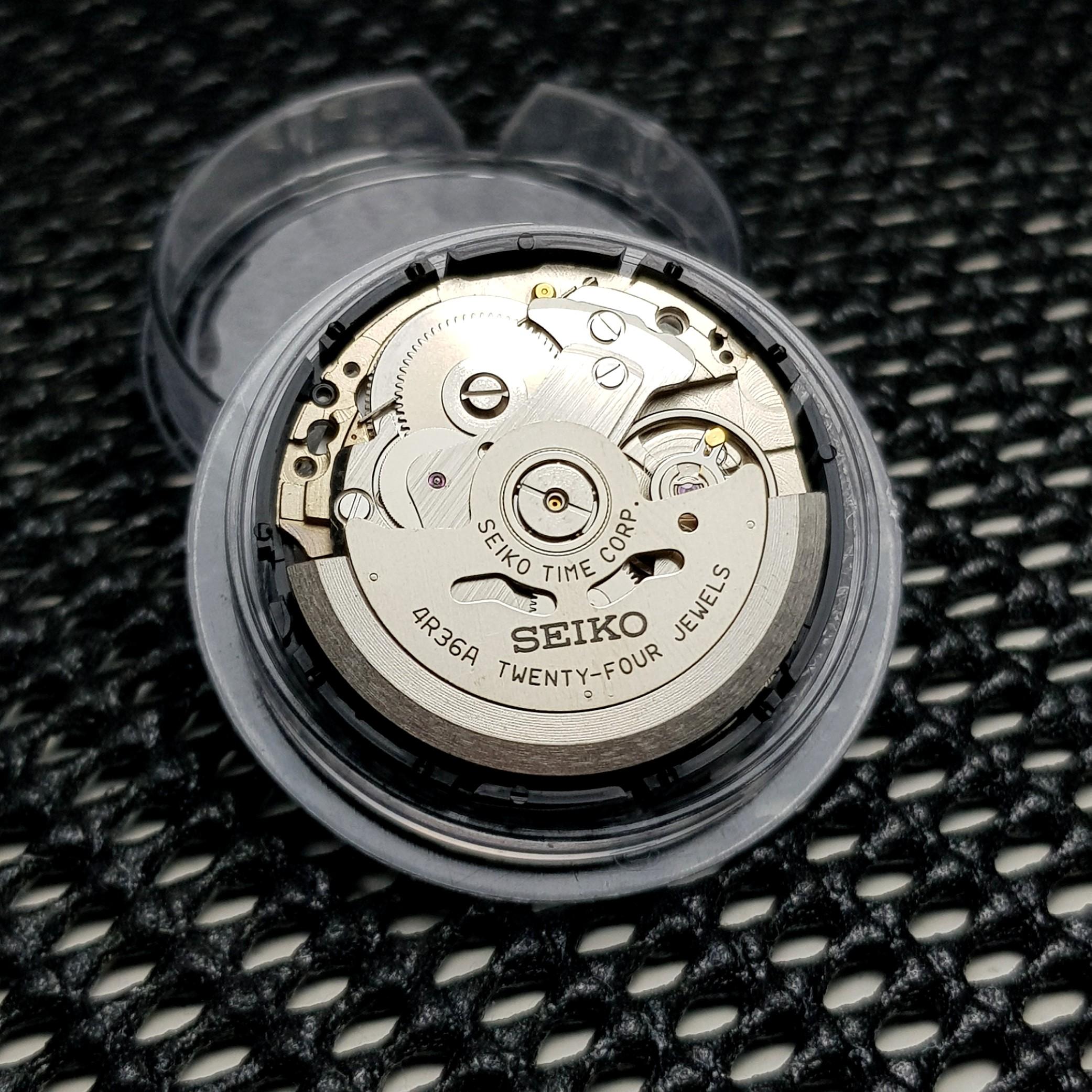 Original Seiko 4R36 Movement, Men's Fashion, Watches & Accessories, Watches  on Carousell