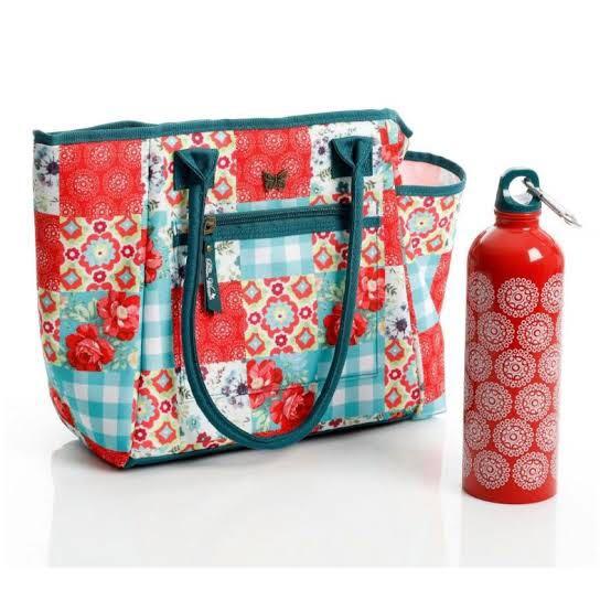 Pioneer woman lunch top boxes
