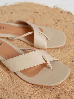 Rhea beige sandals
