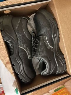 Robuck safety boots top